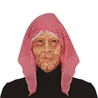 Maske einer alten Frau mit rotem Halstuch