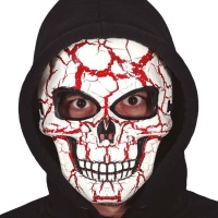 Rote Totenkopfmaske mit Rissbildung